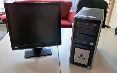 2466 – terra-PC mit Monitor